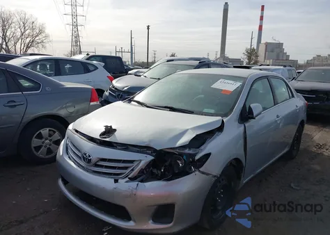 2013 Toyota Corolla Le z USA, uszkodzony, nr VIN 5YFBU4EE8DP195852